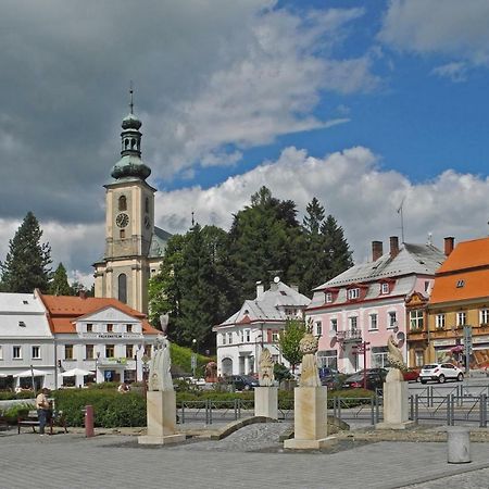 Dum U Sipku Hotel Krásná Lípa Екстериор снимка